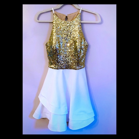 B Darlin Dresses & Skirts - NWOT! B. Darlin Gold & Ivory Halter Dress B Darlin Dresses & Skirts - NWOT! B. Darlin Gold & Ivory Halter Dress